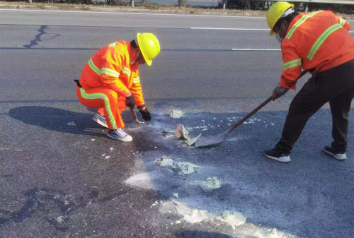 图木舒克公路下沉注浆加固